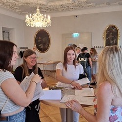 Austausch der Teilnehmer*innen und der Geschäftsstelle