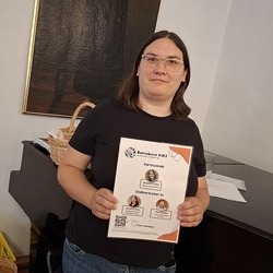 Barbara Linner hat in Stellvertretung für alle Betriebsratsmitglieder Informationen an die Teilnehmer*innen weiter gegeben und Fragen beantwortet