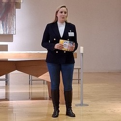 Eröffnung der Summerschool - Herbsttermin durch die Geschäftsführung Katharina Avender-Hohenadler