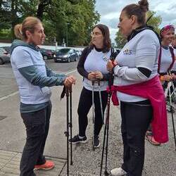 Die stolzen Teilnehmer*innen des 13. Social Business Night Run + Walk