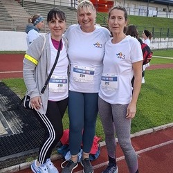 Die stolzen Teilnehmer*innen des 13. Social Business Night Run + Walk