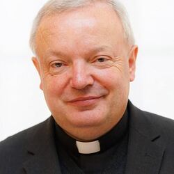 Tel: +43 (676) 8742-6061, Mail: friedrich.weingartmann@graz-seckau.at