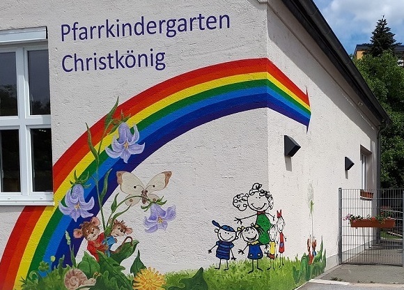 Pfarrkindergarten Graz-Christkönig / Kiga Graz-Christkönig Eingangsbereich Pfarrkindergarten Graz- Christkönig