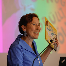 Karin Weninger-Stößl stellt Bücher zu Emotionen vor